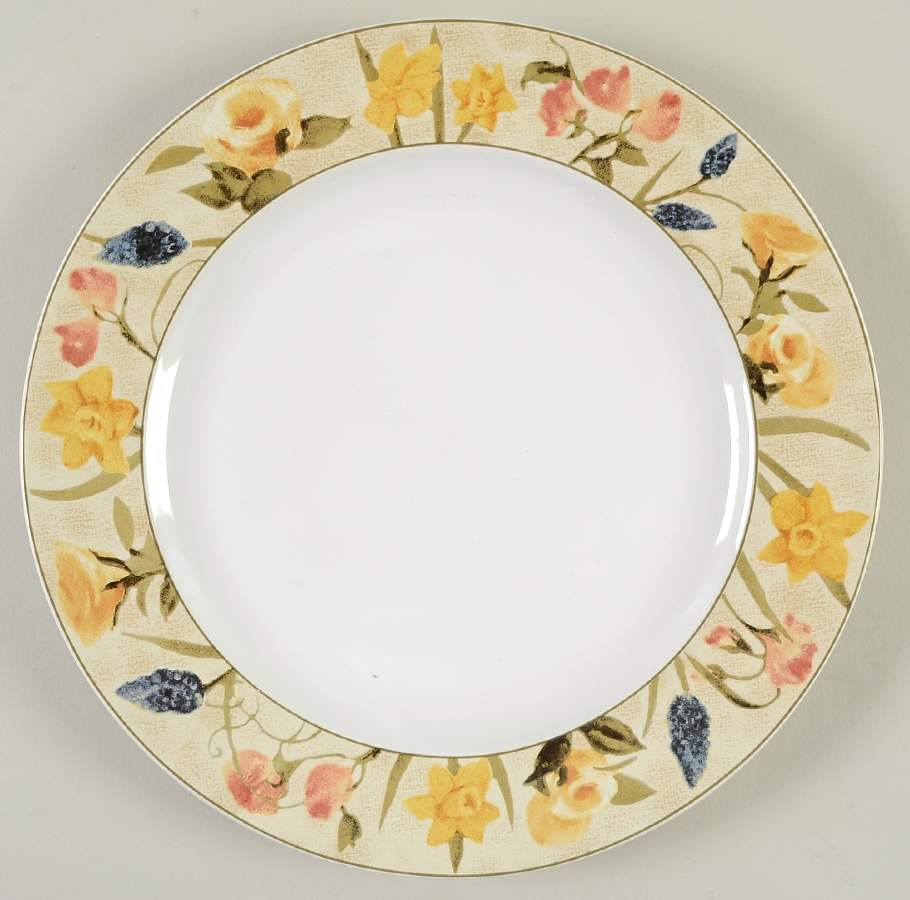 Bud Vases Dinner Plate by Sakura-1