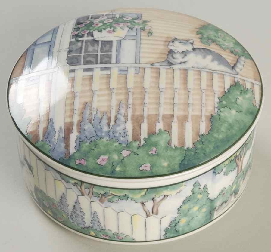 House Cat Round Box & Lid by Studio Nova-1
