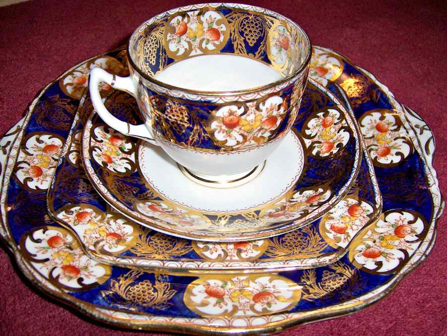 7921 Handled Cake Plate by Salisbury-1
