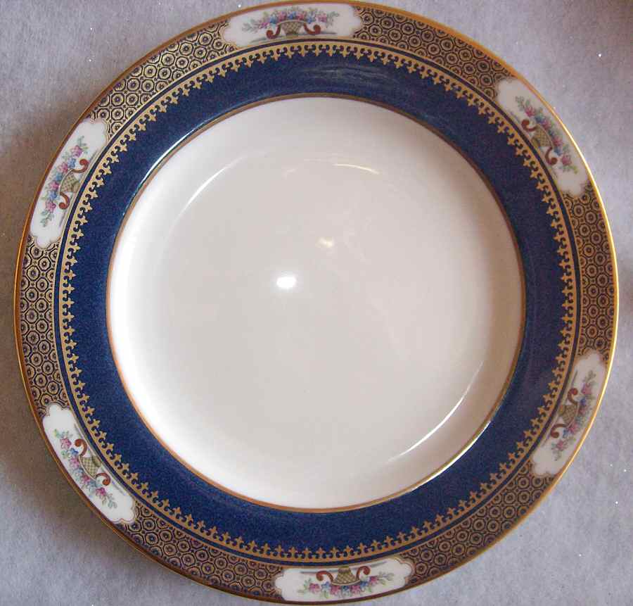 C8350 Dinner Plate by Spode-1