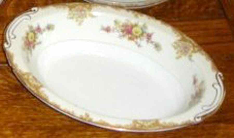 SLL8 9" Oval Vegetable Bowl by Swallow-1