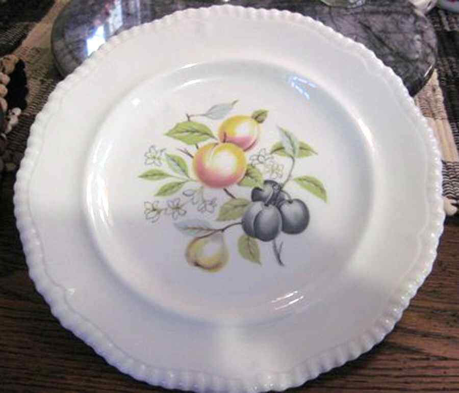 SP556 Dinner Plate by Spode-1