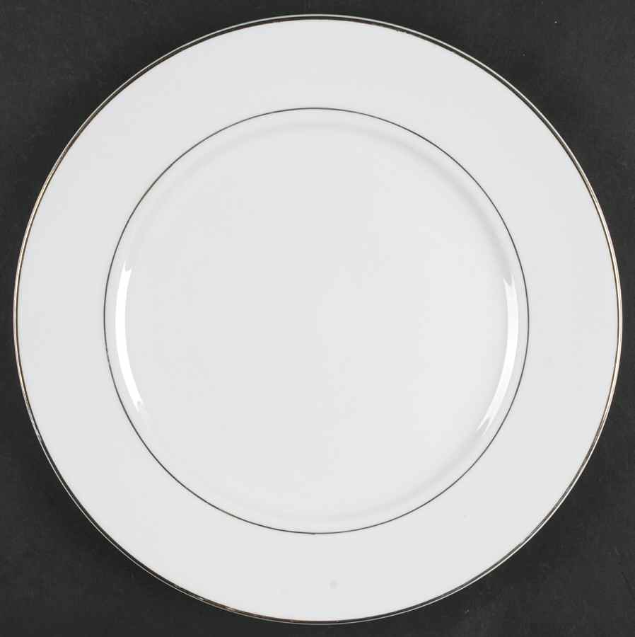 Classic Gold (Off White) Dinner Plate by Sakura-1