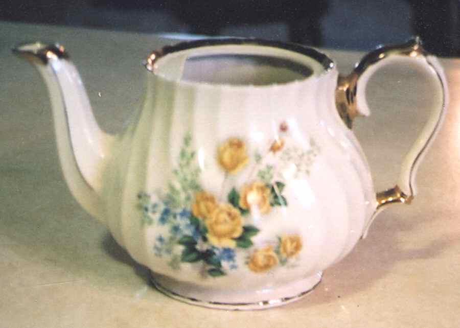 9116 Teapot No Lid by Sadler-1