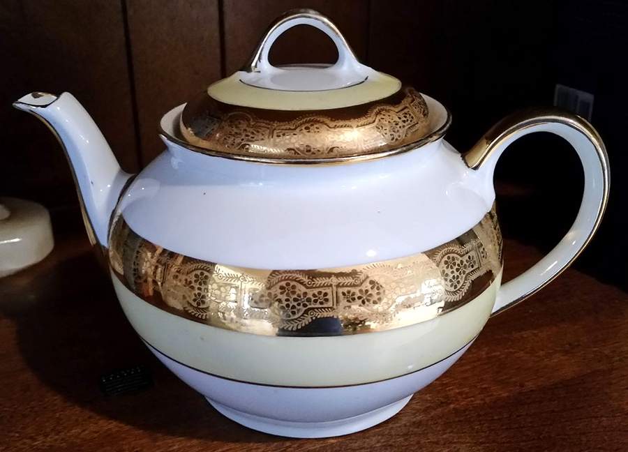 SUB49 Teapot & Lid by Superior Bavaria-1