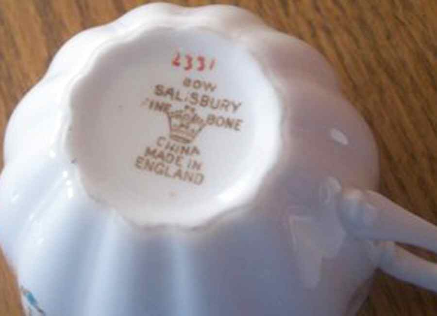 Bow Flat Cup by Salisbury-1