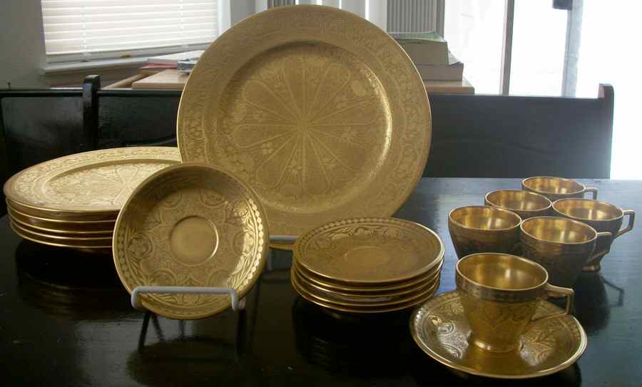 SQS2 Dinner Plate by Steiner Studios-1