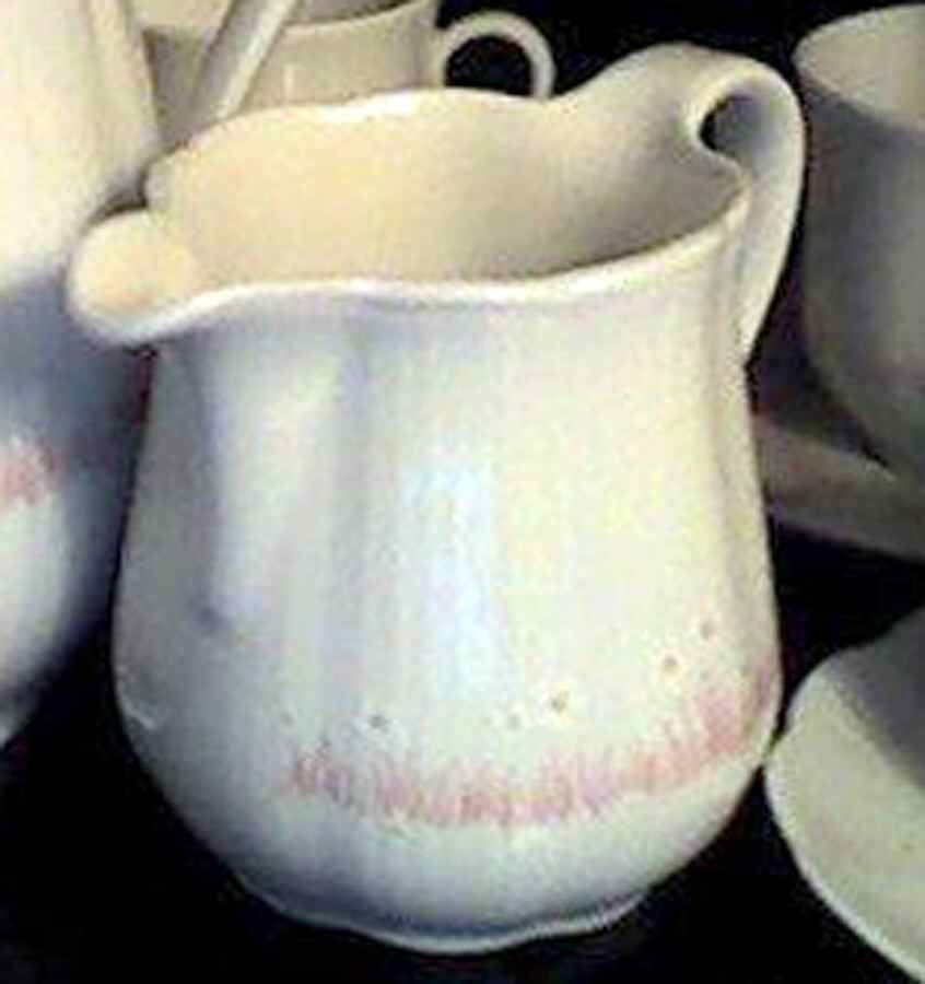 Jasmin Pink White Creamer by Seltmann-1