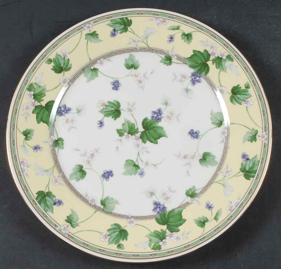 SAD76 Cake Plate by Sadek-1