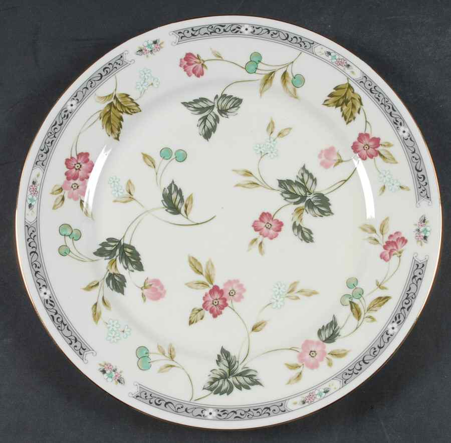 SAD77 Cake Plate by Sadek-1