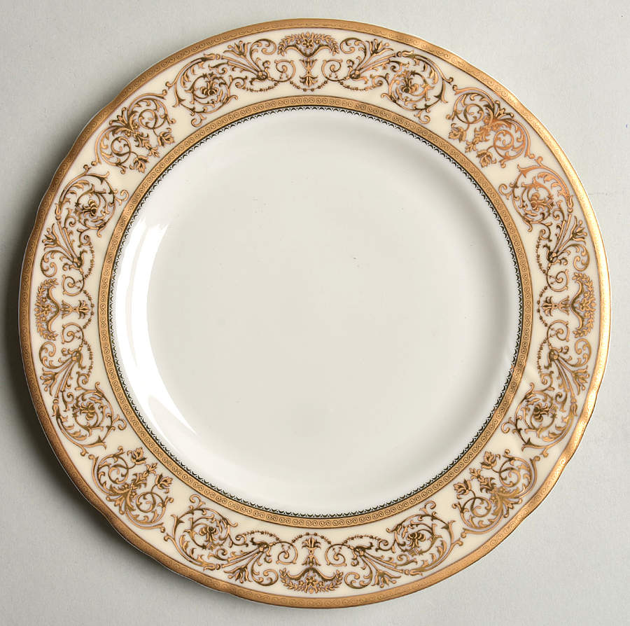 Majesta (Scalloped) Salad Plate by Shinepukur Ceramics-1