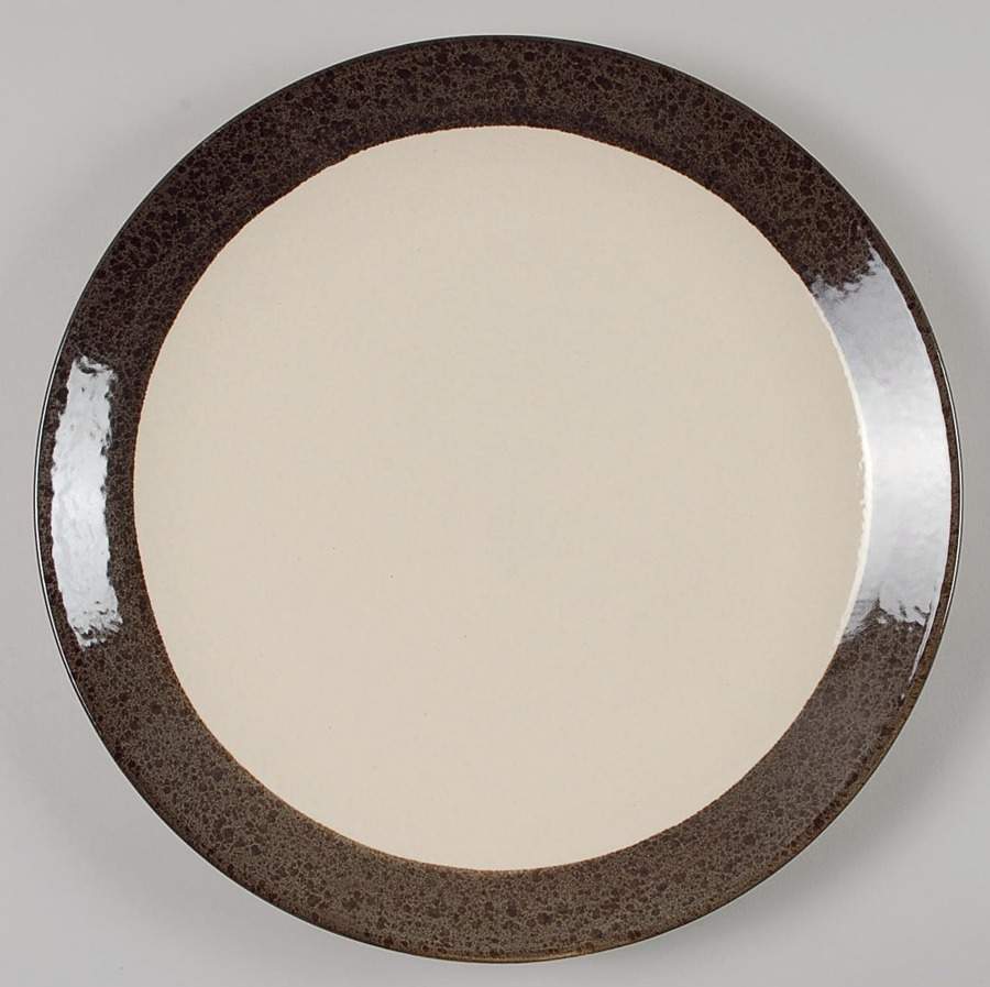 Malibu Black Dinner Plate by Sango-1