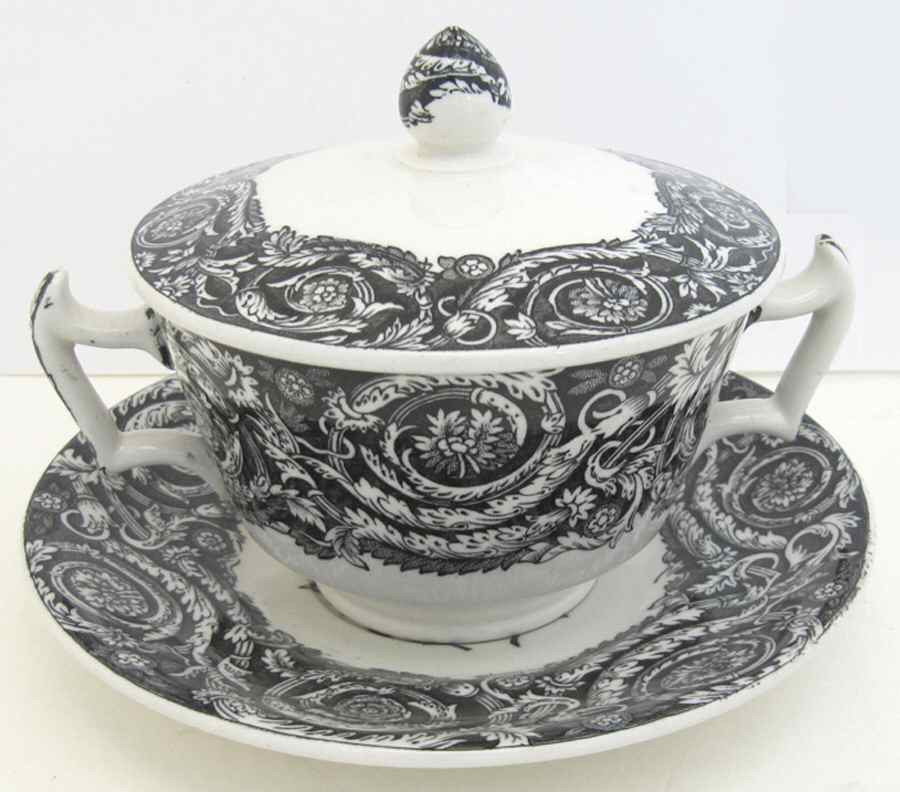 Byron's Group's Cream Soup Bowl & Saucer Set with Lid by Spode-1