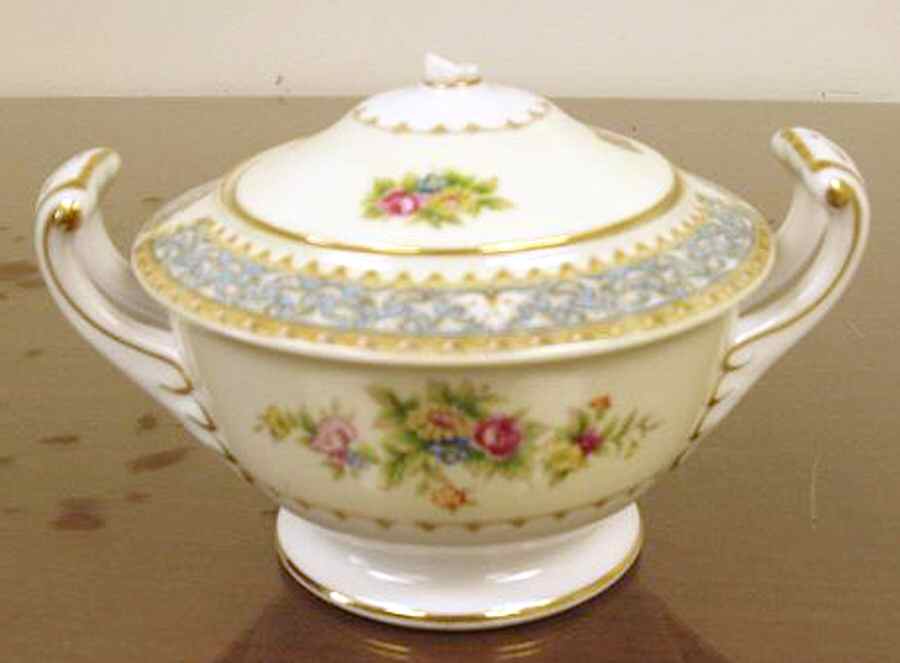 SAN112 Sugar Bowl & Lid by Sango-1