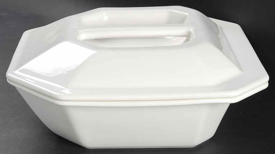 A Symmetry 2 Quart Rectangular Covered Casserole by Spode-1