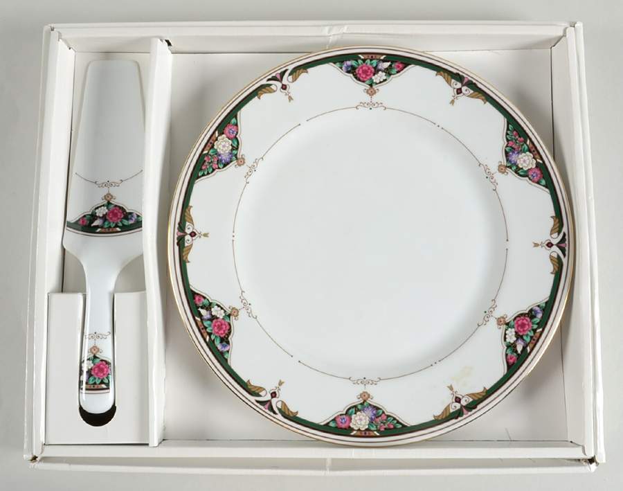SAD82 Cake Plate and Server (Boxed Set) by Sadek-1