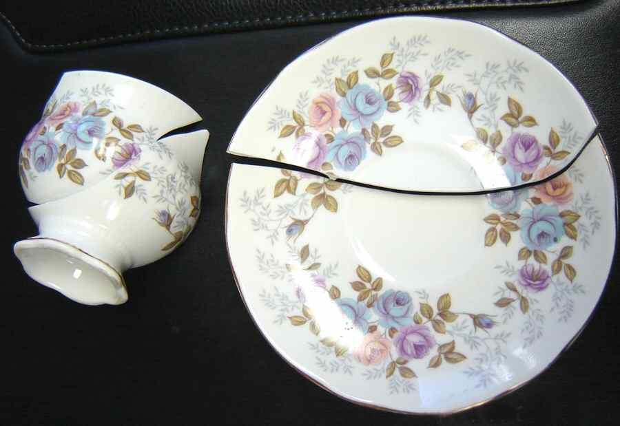 SUT58 Footed Cup & Saucer Set by Sutherland-1