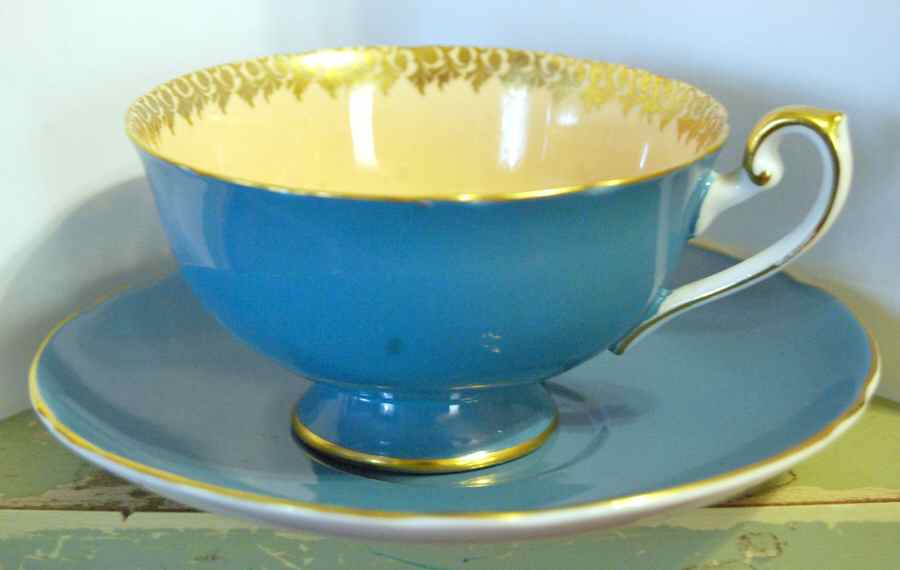 0606-558 Footed Cup & Saucer Set by Shelley-1