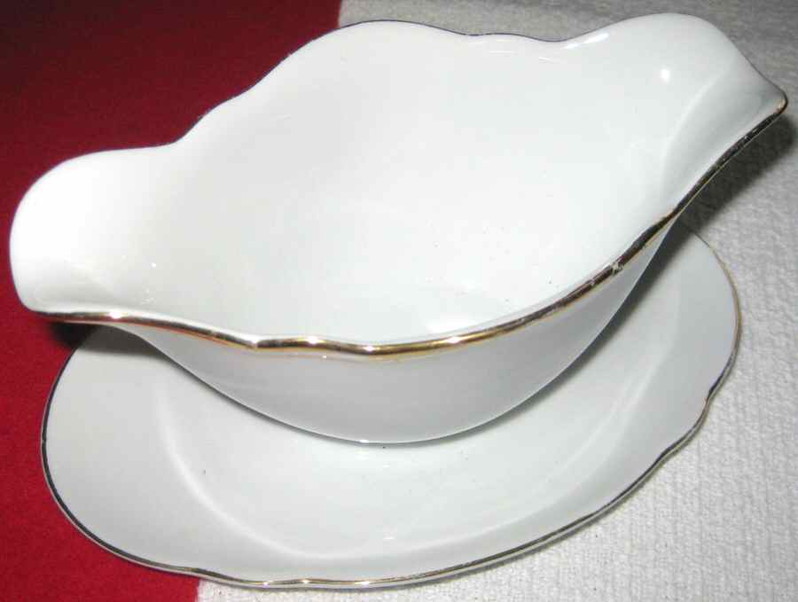 SCH629 Gravy Boat with Attached Underplate by Schumann - Bavaria-1