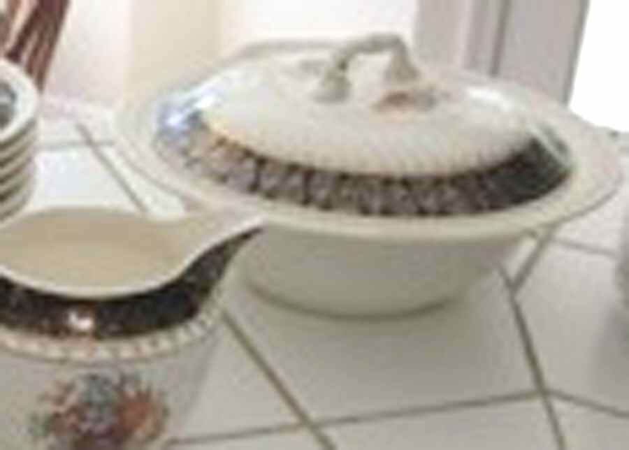 SWI166 Round Covered Vegetable by Swinnertons-1