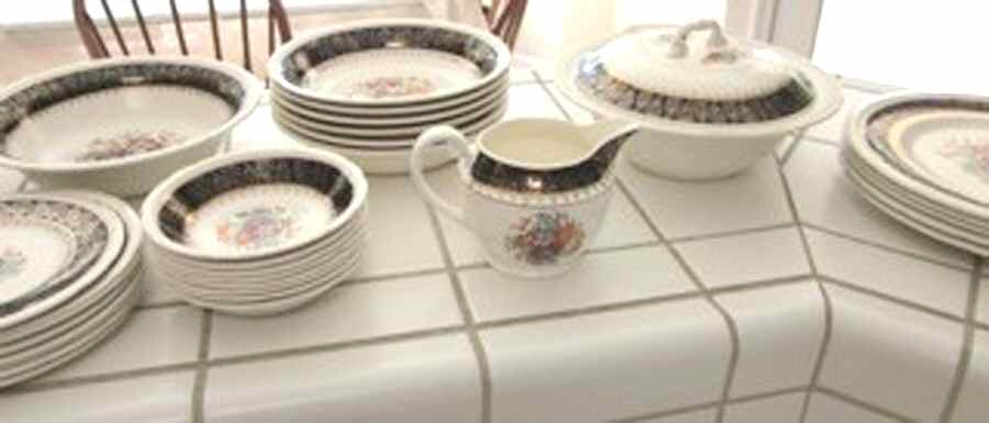 SWI166 Creamer by Swinnertons-1