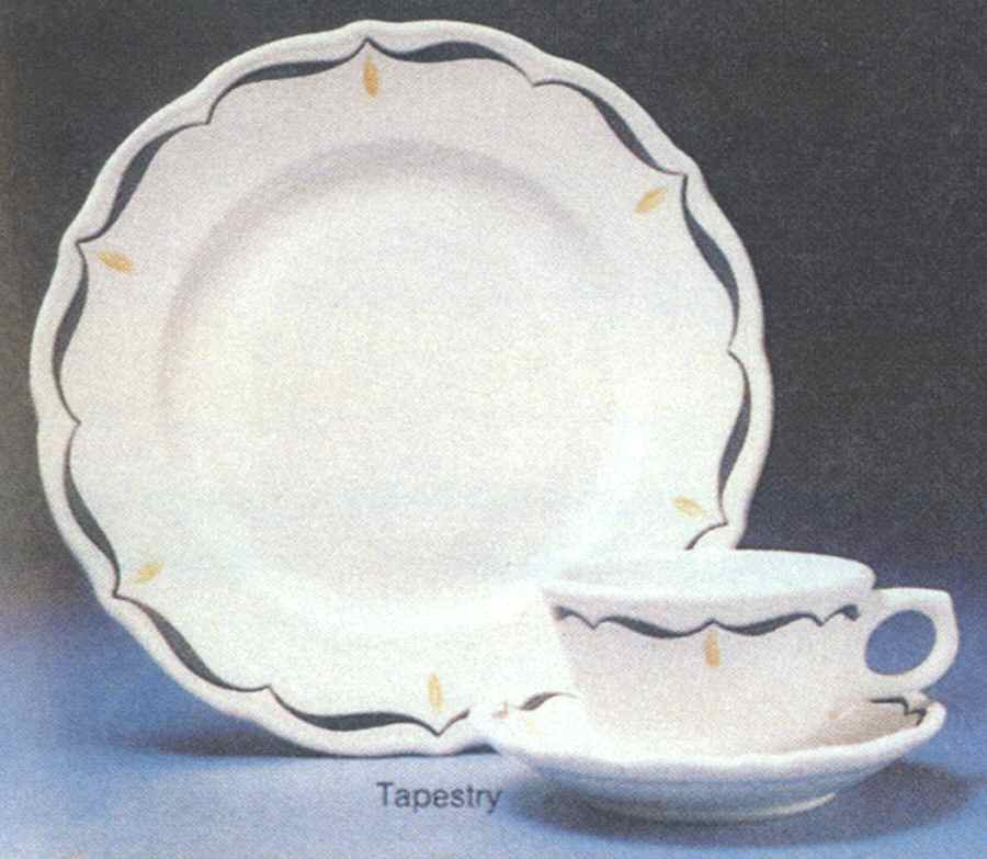 Tapestry (Winthrop Shape) Dinner Plate by Syracuse-1