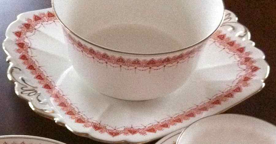 SHE71 Underplate for Sauce Boat by Shelley-1