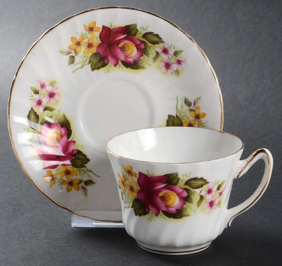 SUT63 Flat Cup & Saucer Set by Sutherland-1