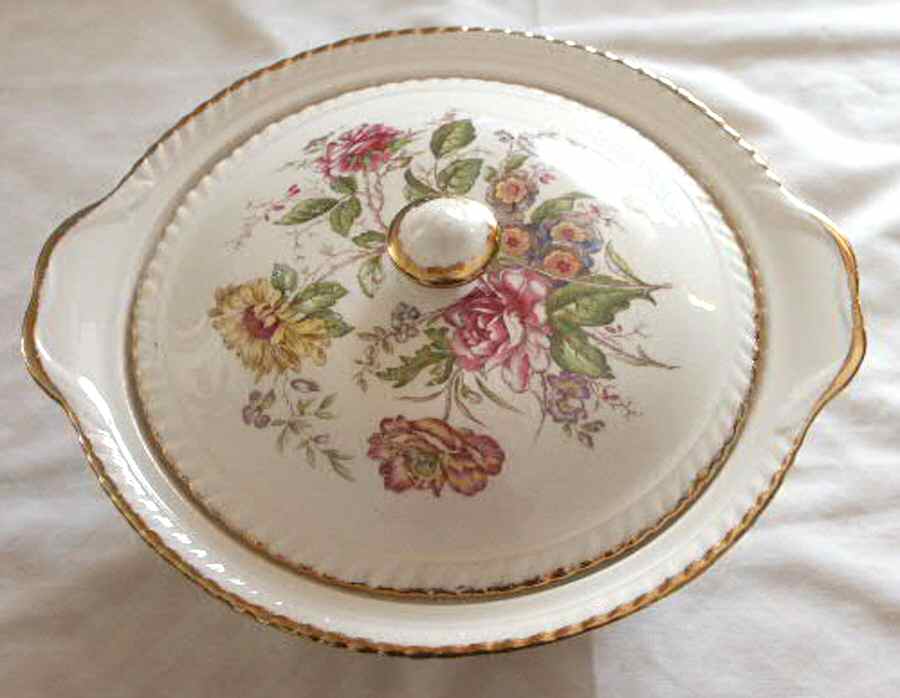 Trent Round Covered Vegetable by Sovereign Potters-1