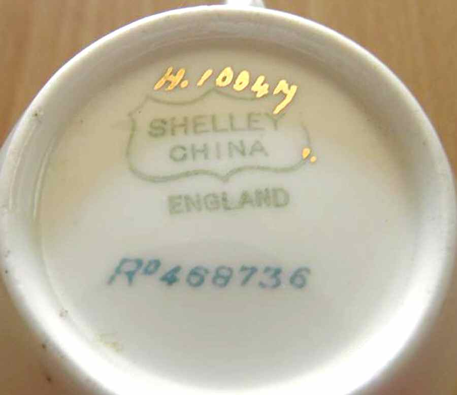 H10047 Flat Cup by Shelley-1