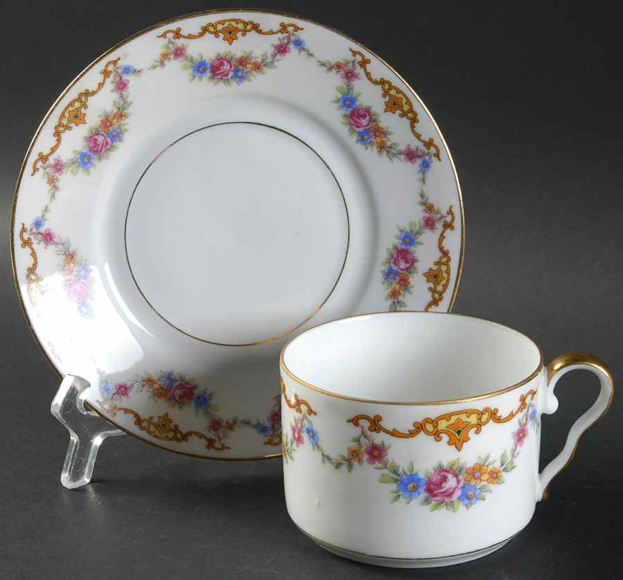 9561 Flat Cup & Saucer Set by Epiag-1
