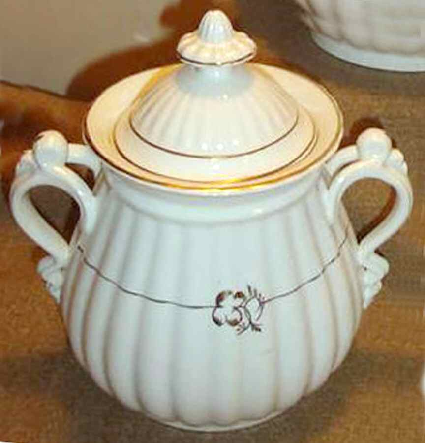 SAW15 Sugar Bowl & Lid by Sampson Bridgwood-1
