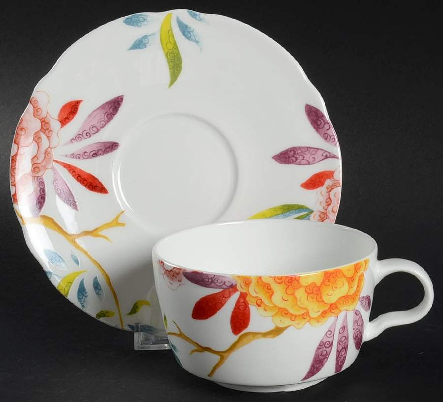 Lucia Flat Cup & Saucer Set by Spode-1