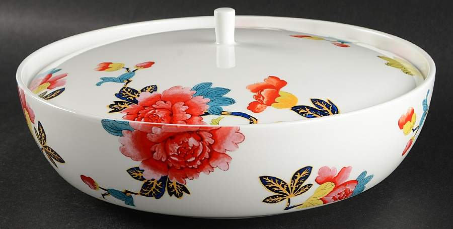 Isabella Round Covered Vegetable by Spode-1