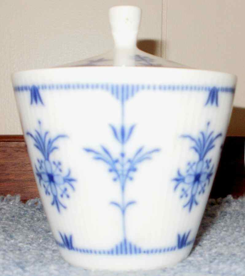 Blau Fener Sugar Bowl & Lid by Seltmann-1