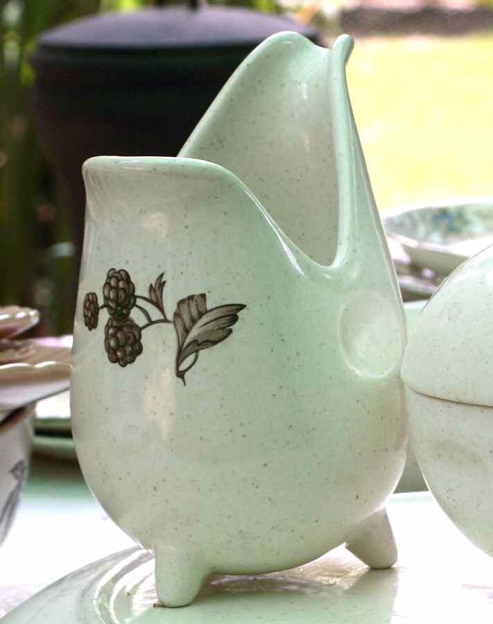 SLM369 Creamer by Salem-1