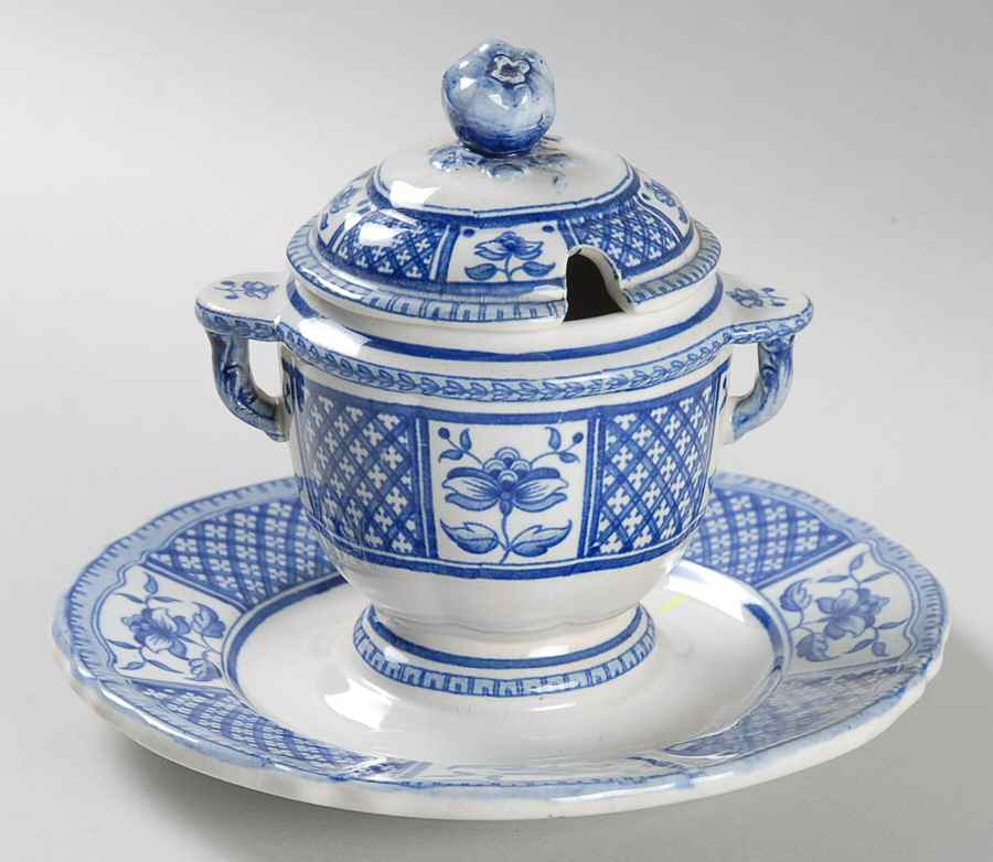 La Fayette Mustard with Lid & Attached Underplate by Sarreguemines-1