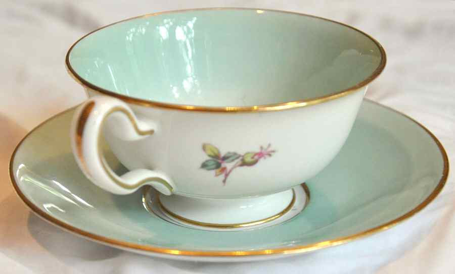R6078 Footed Cup & Saucer Set by Spode-1