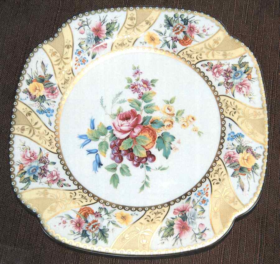 Cabinet Collection, The Dessert/Pie Plate by Spode-1