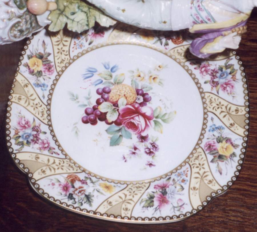Cabinet Collection, The Dessert/Pie Plate by Spode-1