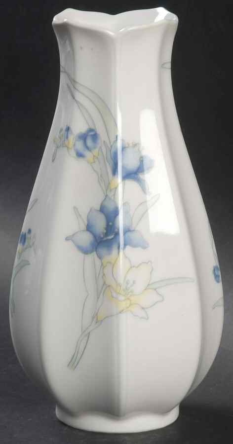 SCR151 7" Vase by Scherzer-1