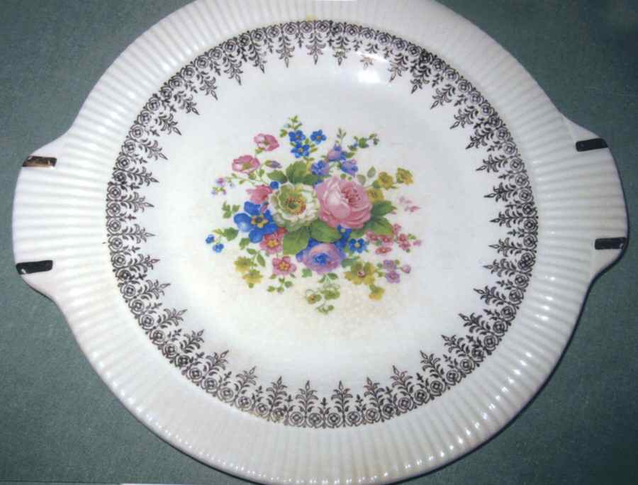 SLM370 Handled Cake Plate by Salem-1