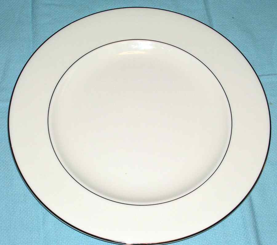 SY1067 Dinner Plate by Syracuse-1