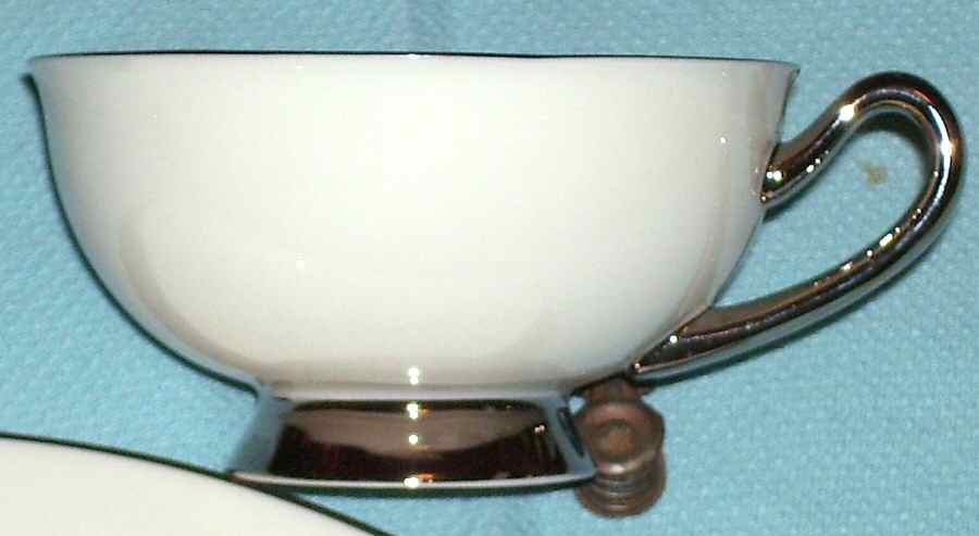 SY1067 Footed Cup by Syracuse-1