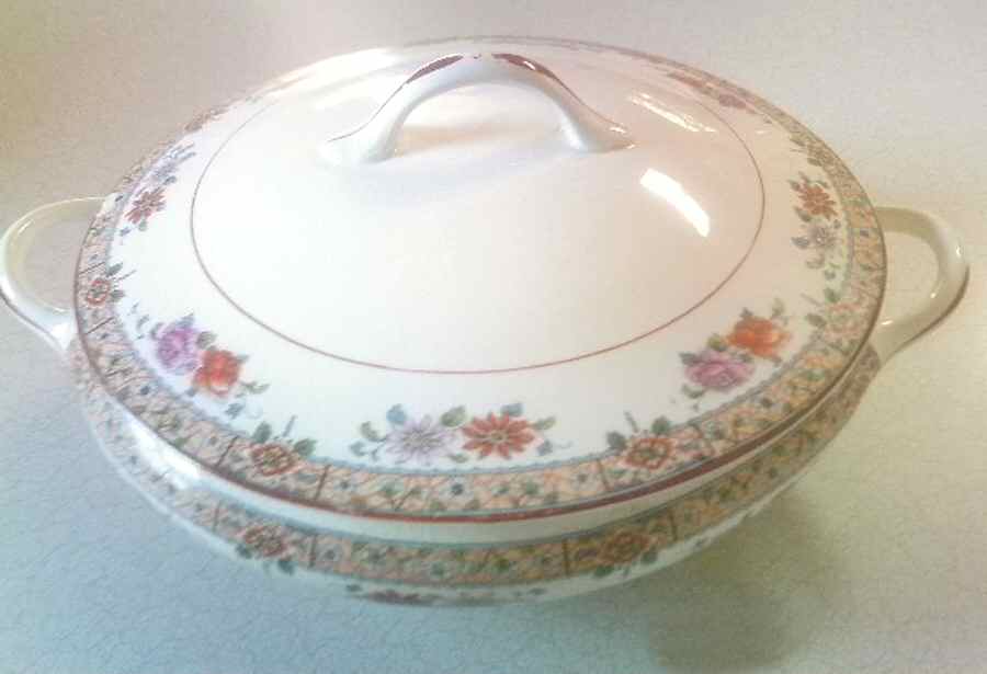 SLM371 Round Covered Vegetable by Salem-1