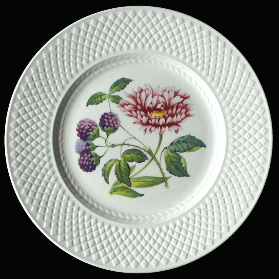 SP588 Luncheon Plate by Spode-1
