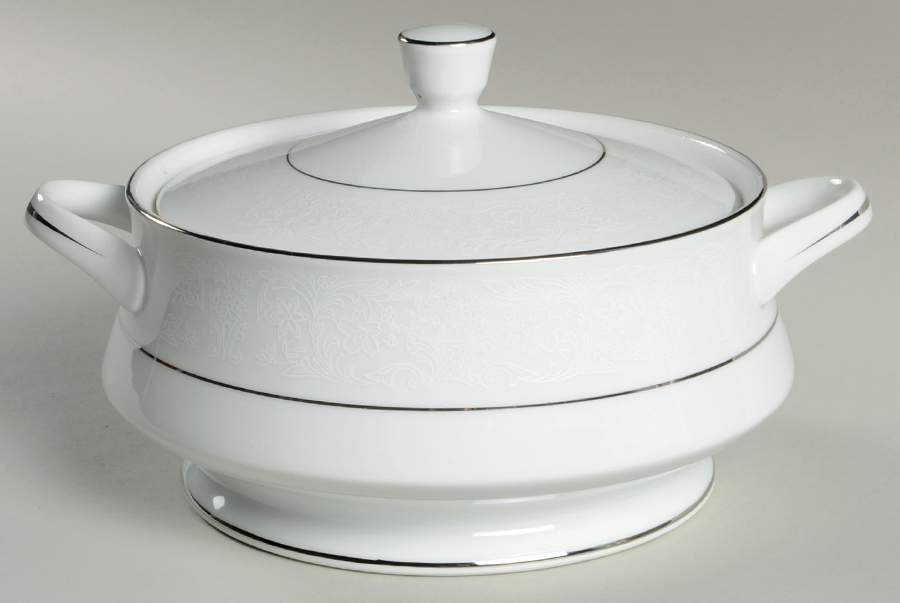 Empress Round Covered Vegetable by Society (Japan)-1