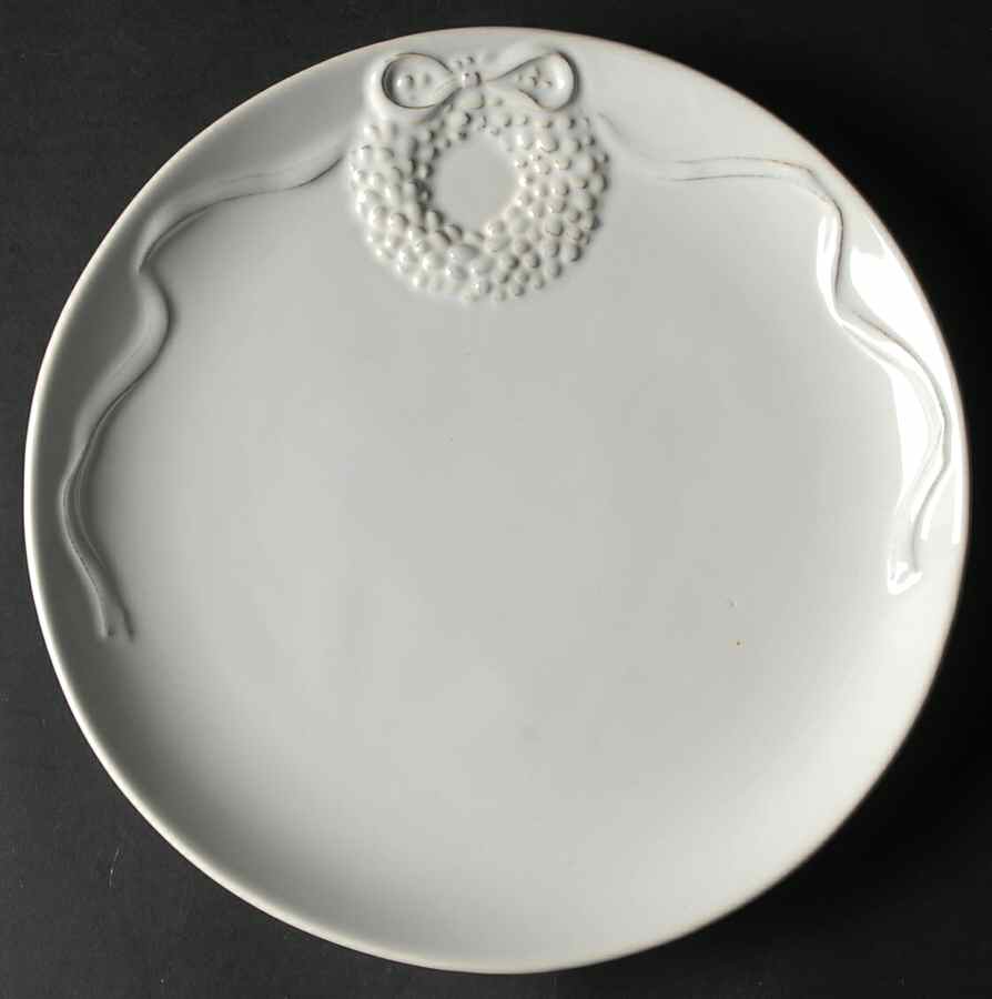 Traditions Dinner Plate by St Nicholas Square-1