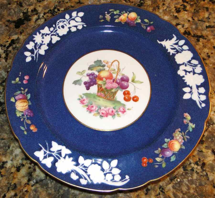 R7572 Dinner Plate by Spode-1