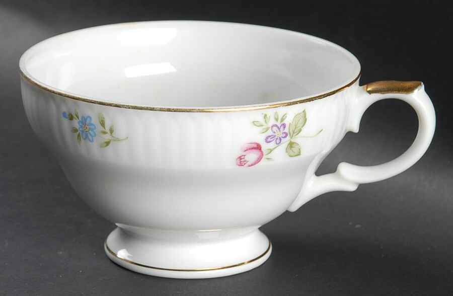 Flora (Scalloped) Footed Cup by Sone-1